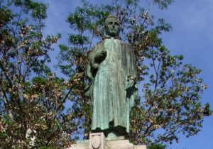 Varginha – Monumento Dr. Antônio Pinto De Oliveira | Ipatrimônio